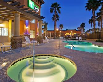 Holiday Inn Express & Suites Rancho Mirage - Palm Spgs Area - Rancho Mirage - Pool