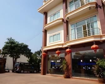 Phommala Hotel - Pakse - Gebouw