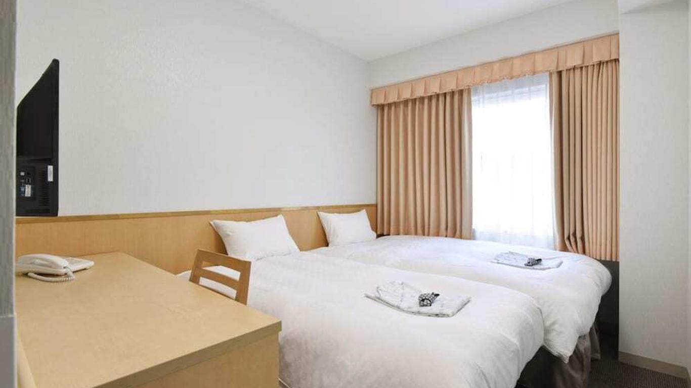 Pearl Hotel Ota