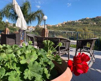 B&B Villa del Sole Relais - Agrigento - Balkon
