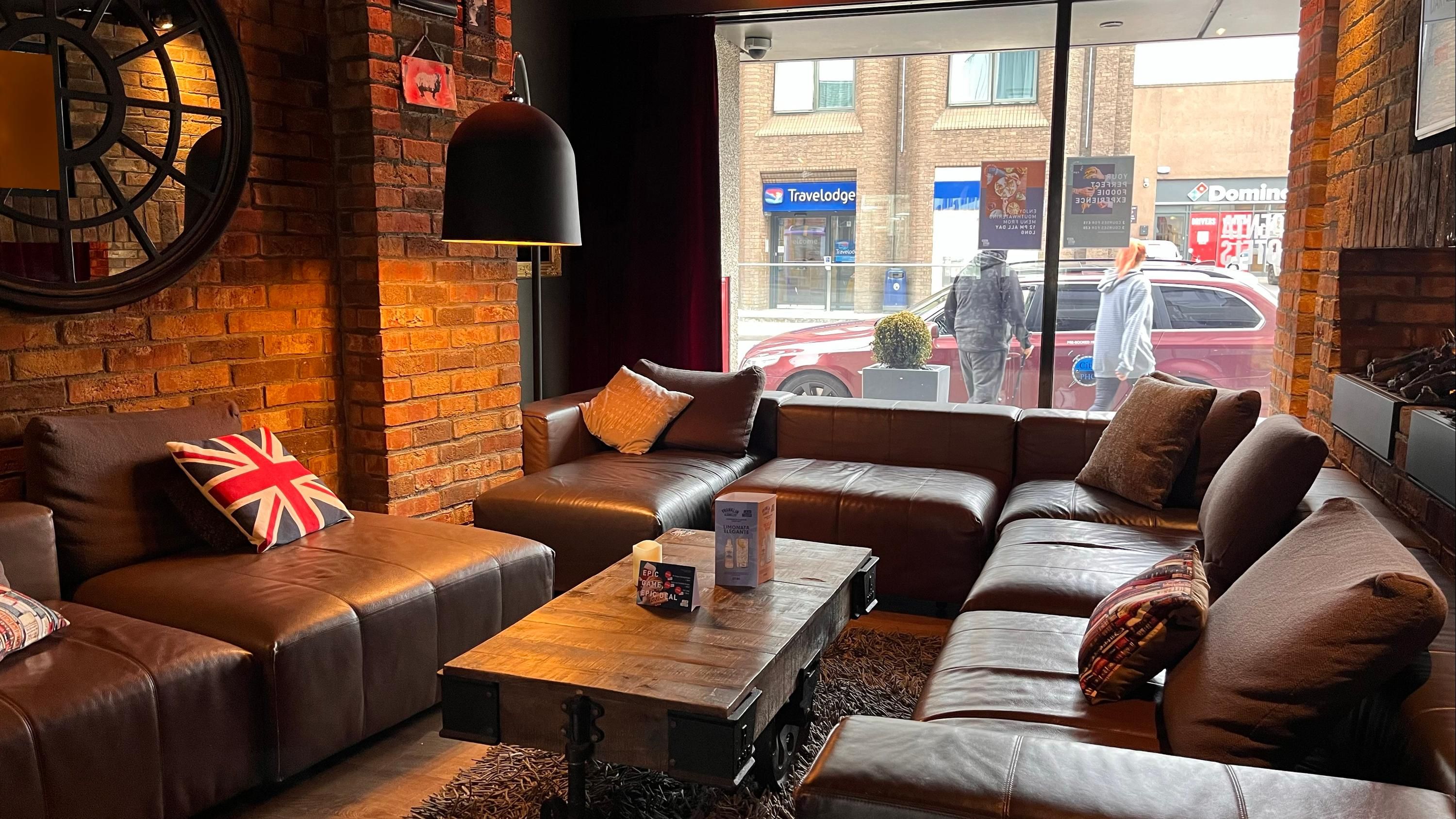 بي آند بي هوتل إنفرنيس - إينفيرنيس - ردهة