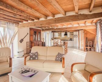 Holiday home in paradise with private pool - Meyrals - Huiskamer