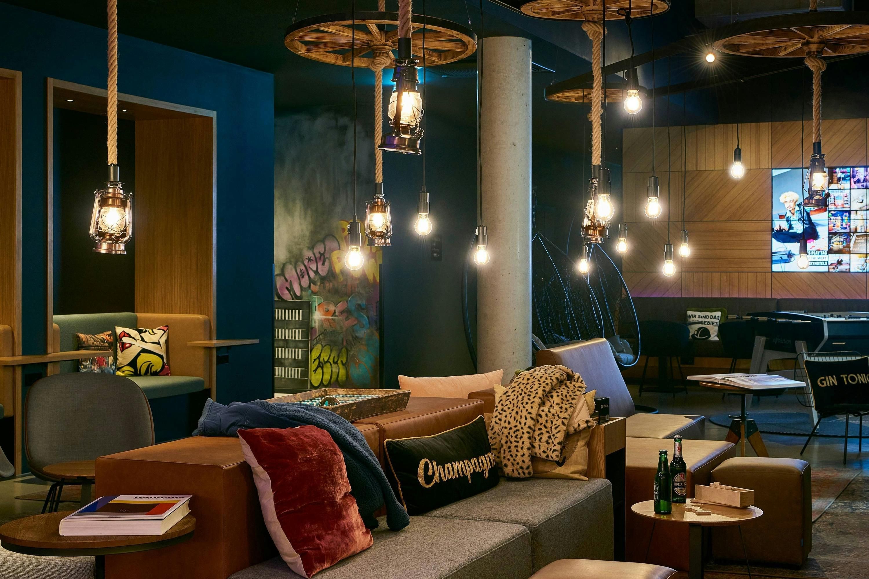 Moxy Essen City - אסן - טרקלין