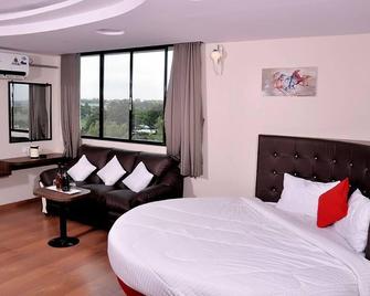 Hotel Prestige Point - Nashik - Habitación