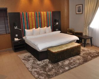 Tudor House Hotel - Lagos - Bedroom