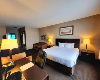 Comfort Inn And Suites Sylvan Lake - Sylvan Lake - Bedroom