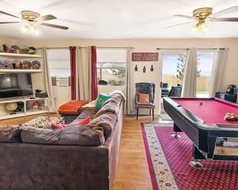 The Bird's Nest on Route 66 Great location right off the I-40 - Holbrook - Property amenity