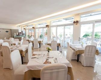 Art Hotel Debono - Gouvia - Restaurant