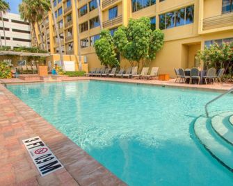 Holiday Inn Tampa Westshore - Airport Area By IHG - טמפה - בריכה