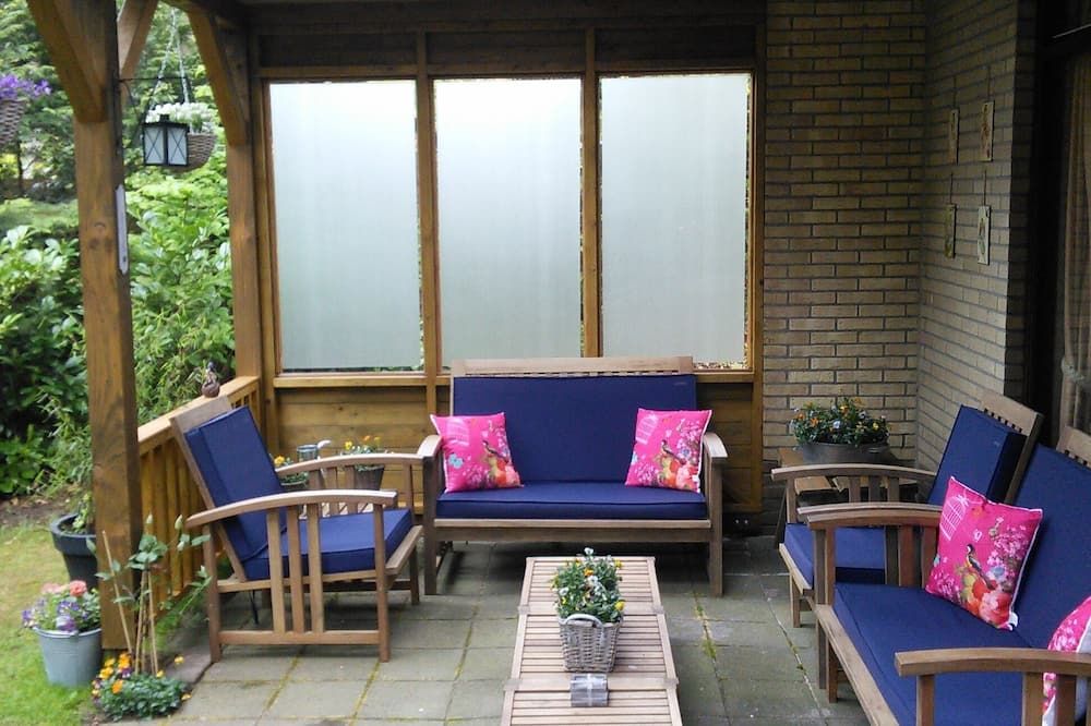 Bungalow in the green heart of Overijssel - Ommen - Patio