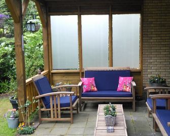 Bungalow in the green heart of Overijssel - Ommen - Patio