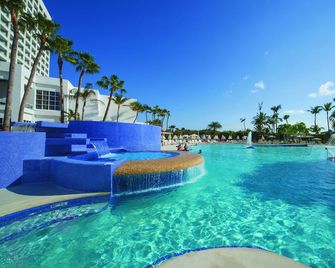 Riu Palace Antillas Adult Only - Noord - Pool