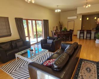 Scarborough Home - Timaru - Living room