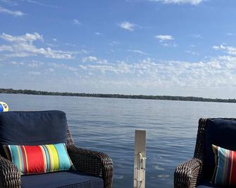 Luxury Home on Cross Lake - 5 minutes from town center - Crosslake