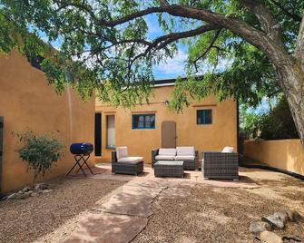 Closson Casita - Patio & Fire Pit - Near Plaza - 1br - Santa Fe - Patio