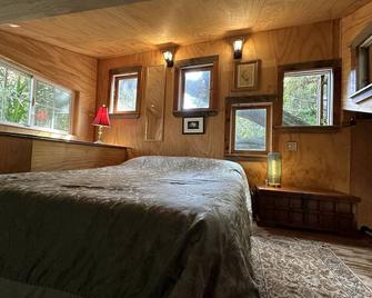 Topanga Wonderland Cottage - Topanga - Bedroom
