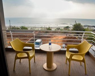 Hotel Sagar Sawali Grand - Dāpoli - Balcón