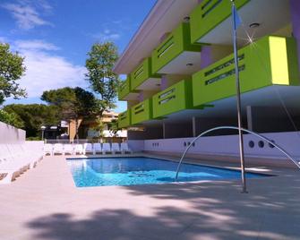 Residence Bright Star - Bibione - Pool