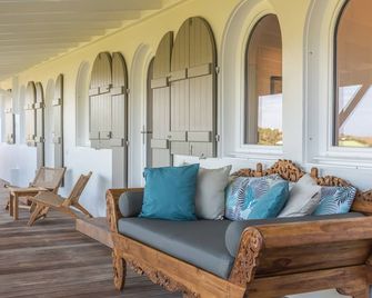 Villa Nolen : Gorgeous villa with a breathtaking view on the lagoon - Grand Cul-de-Sac - Living room