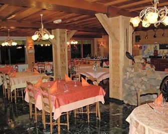 Hotel De La Couronne - Gex - Restaurant