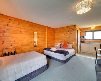 Wellington Top 10 Holiday Park - Wellington - Bedroom