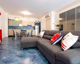 Souvenir 7 - Gabicce Mare - Living room
