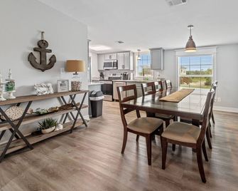 The Oyster House - Waterfront - Hackberry - Dining room