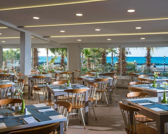 Stella Village Seaside Hotel - Hersonissos - Restaurant