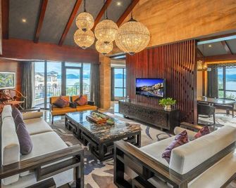 Qiandaohu Aden Hotel - هوانغشان - غرفة معيشة