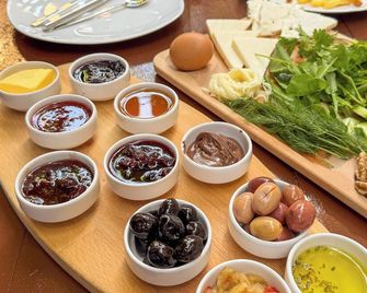Antikhan Hotel - Ayvalik - Makanan