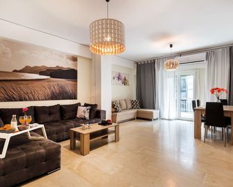 Acropolis Boutique Suite - Athens - Living room