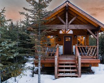 A Woodland Cottage-Fireweed Meadows Vacation Rental - Anchor Point