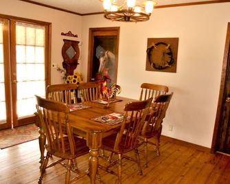 Diamond K Lodge Modern Farmhouse near Murfreesboro/Crater of Diamonds State Park - Nashville - Comedor