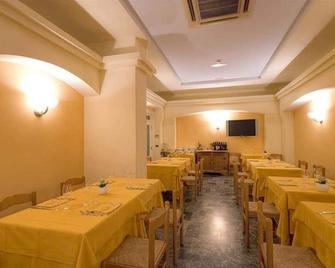 Hotel Ostello Settecolli Sport - Filottrano - Restaurante