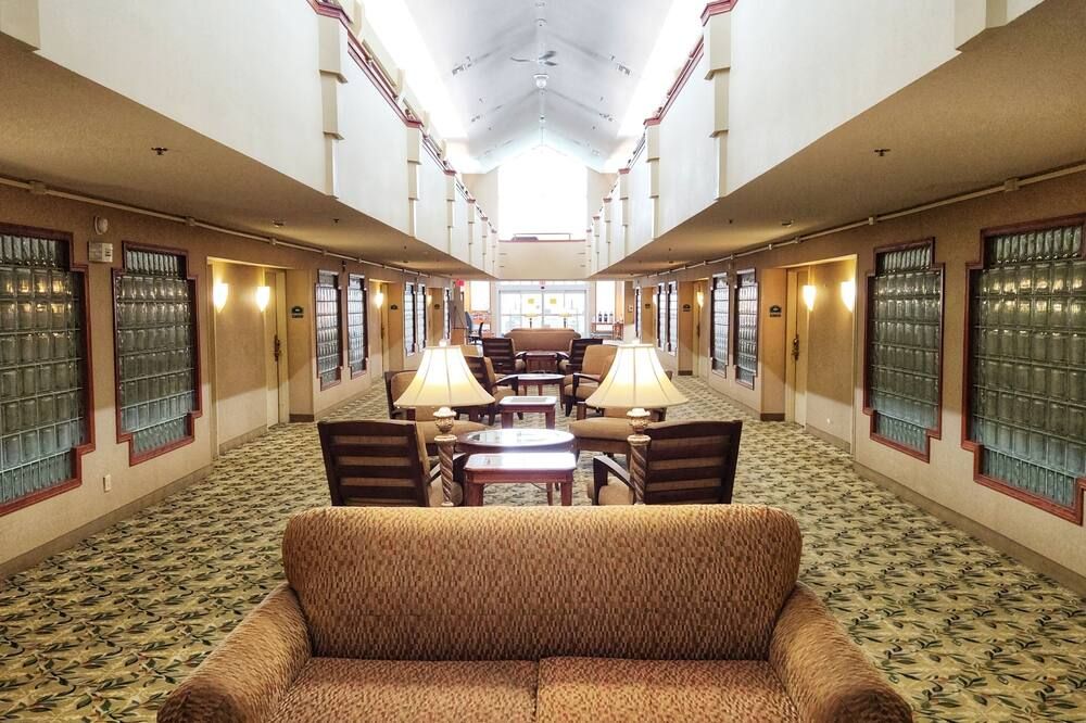 La Quinta Inn & Suites by Wyndham Appleton College Avenue - אפלטון