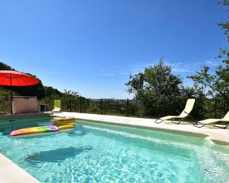 Attractive holiday home in Cuzy with pool - La Boulaye - Piscina