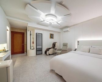Andong Win Hotel - Andong