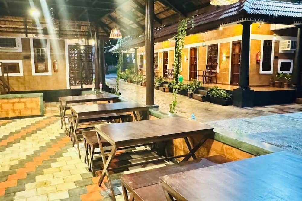 Credible Heritage Resort - ורקאלה - פטיו