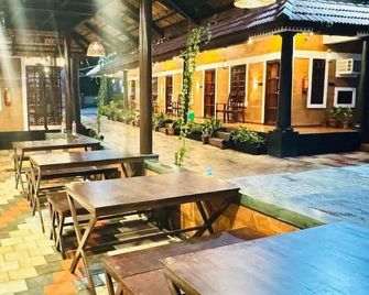Credible Heritage Resort - Varkala - Innenhof