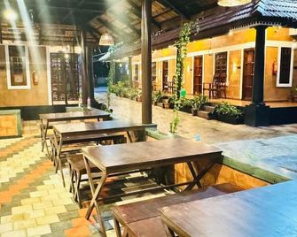 Credible Heritage Resort - ורקאלה - פטיו