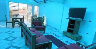 Beliz Inn - Uyuni - Sala de estar
