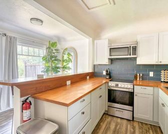 The Octagon by Stay Portland - Multnomah Village - 波特蘭 - 廚房