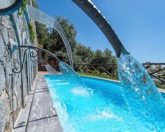 Le Contrade by Sosòre Holiday Homes -Amalfi Coast - Furore - Pool