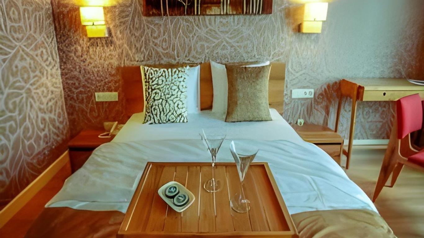 Melek Hotels Moda