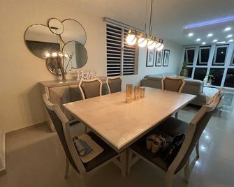 City View Apartment! - San Juan - Comedor
