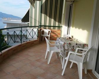 Daphnus Apartment in Agios Konstantinos - Agios Konstantinos - Balkon