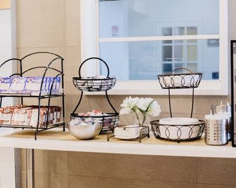 Ocean Reef Suites - Miami Beach - Buffet
