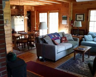 Log Home in Beautiful Mountain Valley - Thornton - Sala de estar