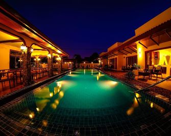 Taratai Villa - Pattaya - Pool