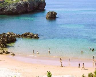 Apartamentos Silken Playa de Toró - Llanes - Beach